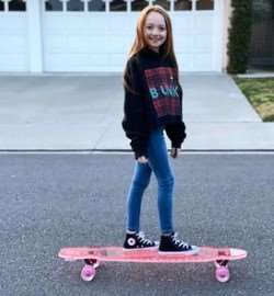 The actress is also a trained skateboarder and practices it in her free time.